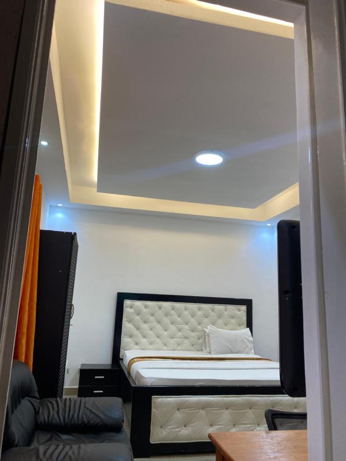 Hotel Victoria Бразавил Екстериор снимка